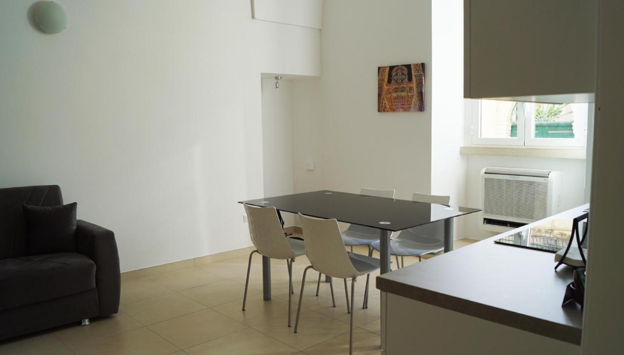 Bed and Breakfast Casa Mamma Elvira Lecce Exterior foto