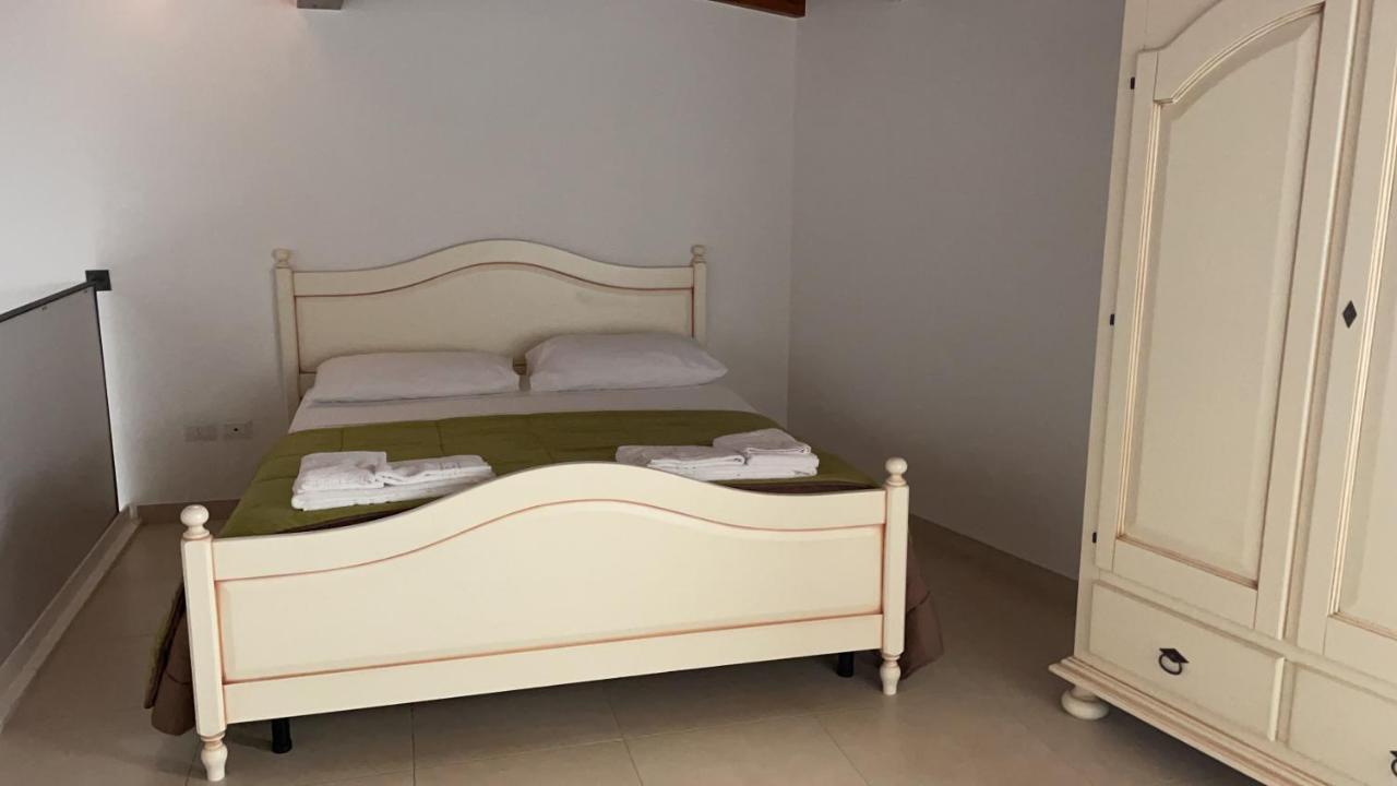 Bed and Breakfast Casa Mamma Elvira Lecce Exterior foto