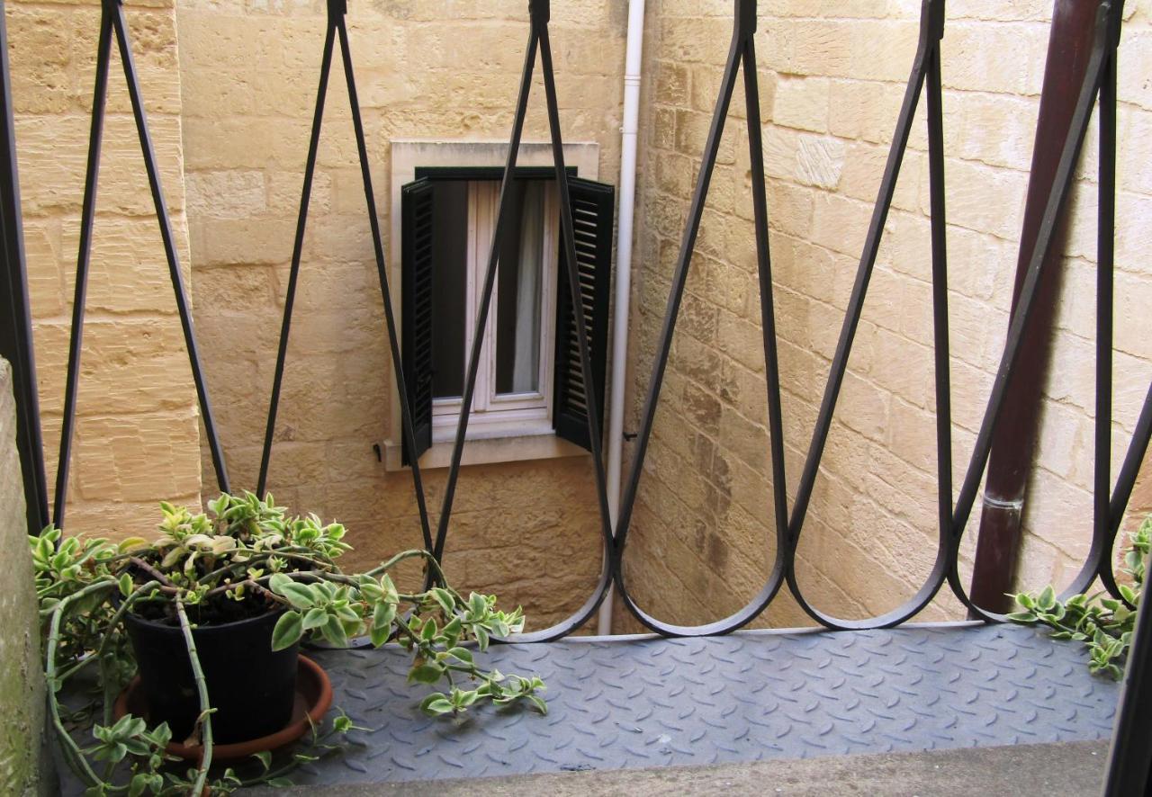 Bed and Breakfast Casa Mamma Elvira Lecce Exterior foto